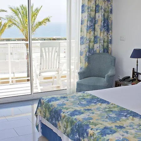 Fergus Conil Park Отель 4*