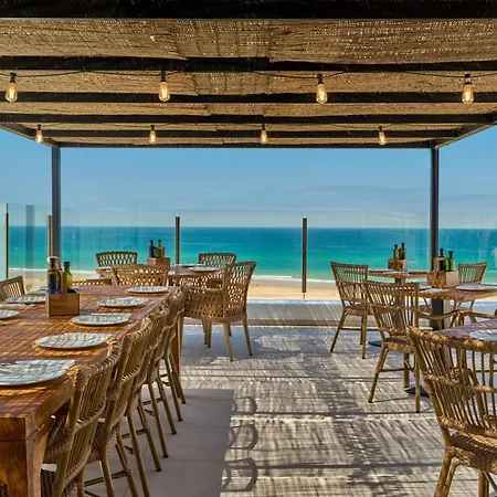 Hotel Fergus Conil Park 4*