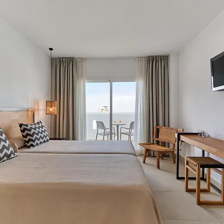Hotel Fergus Conil Park 4*