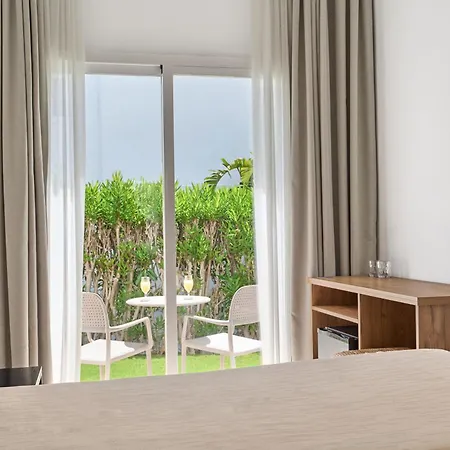 Fergus Conil Park Hotel 4*