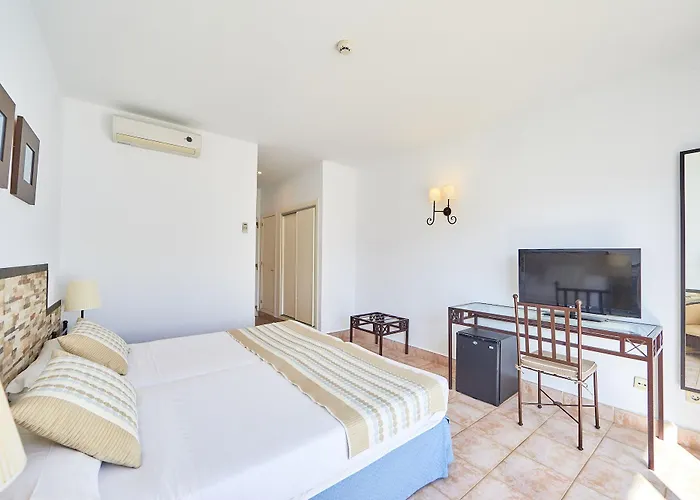 Hotel Fergus Conil Park 4*