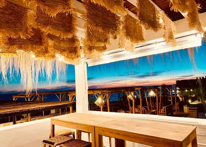 Fergus Conil Park فندق 4*