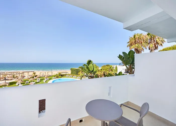 Fergus Conil Park Отель 4*