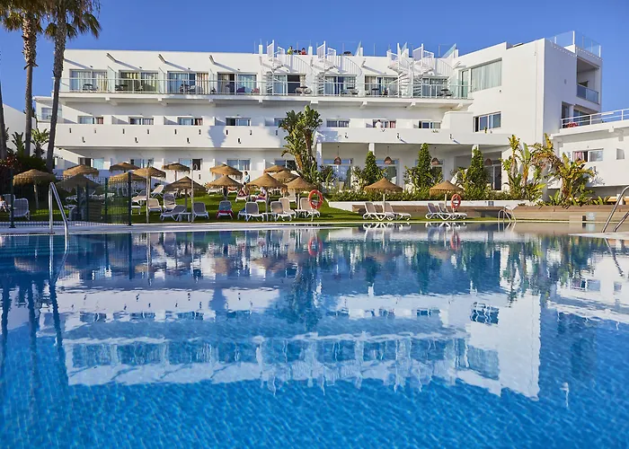 Fergus Conil Park Отель 4*